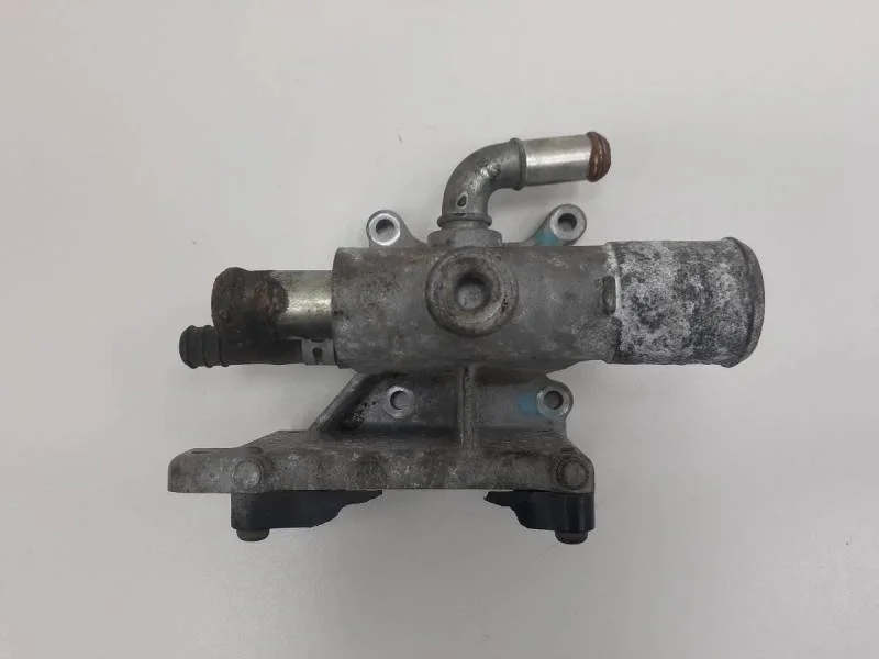 Фланец двигателя системы охлаждения Mazda Atenza (GG) 2002-2007