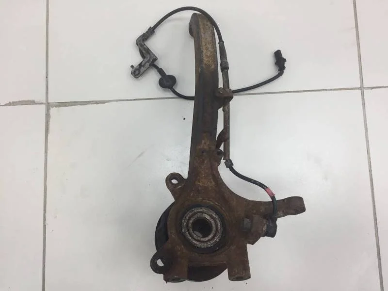 Кулак поворотный передний правый Hyundai Sonata 4 (EF,Tagaz) 2001-2012