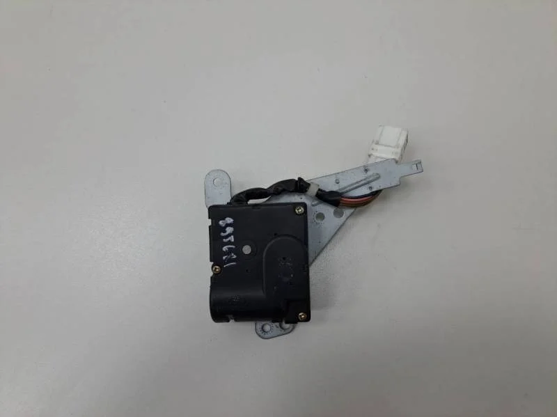 Моторчик заслонки печки Hyundai Sonata 4 (EF,Tagaz) 2001-2012