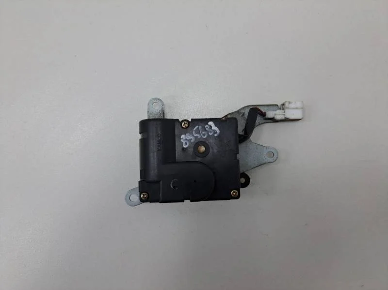 Моторчик заслонки печки Hyundai Sonata 4 (EF,Tagaz) 2001-2012