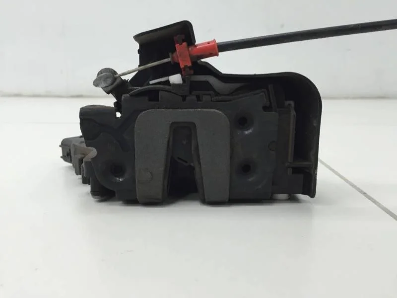 Замок двери задней левой Ford Mondeo 4 2007-2015