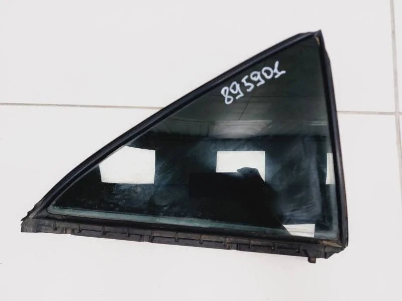 Стекло двери задней правой (форточка) Toyota Camry (V40) 2006-2011