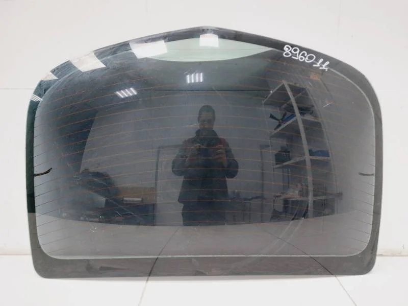 Стекло заднее Renault Megane (2) 2002-2009