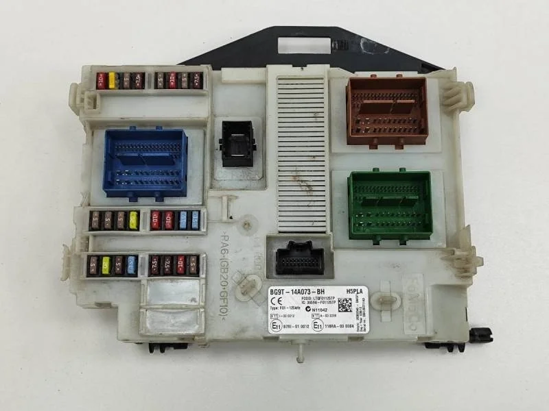 Блок предохранителей Ford Mondeo 4 2007-2015