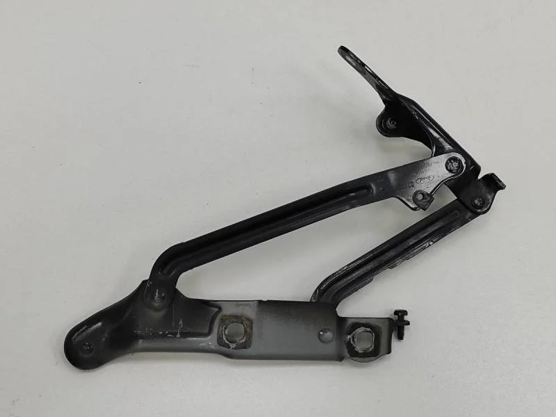 Петля крышки багажника Ford Mondeo 4 2007-2015