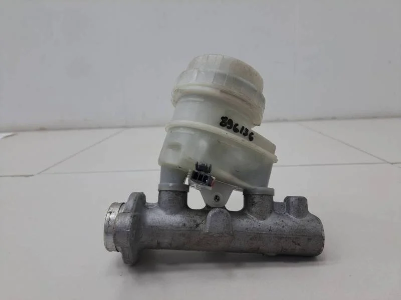 Цилиндр тормозной главный Mitsubishi Pajero/Montero Sport (KH) 2008-2015