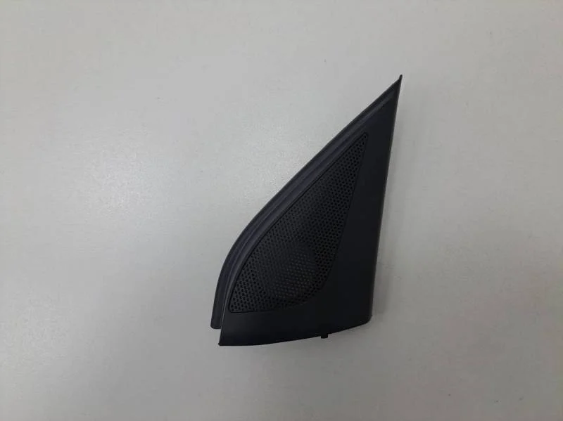 Крышка зеркала внутренняя правая Mitsubishi Pajero/Montero Sport (KH) 2008-2015