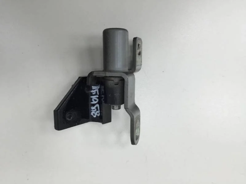 Петля двери задней левой верхняя Ford Mondeo 4 2007-2015