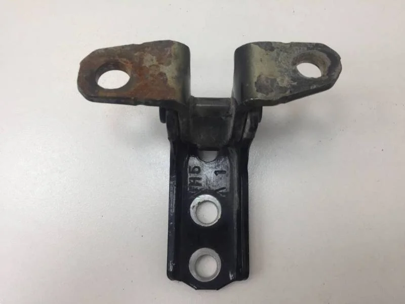 Петля двери передней левой верхняя Mitsubishi Pajero/Montero Sport (KH) 2008-2015