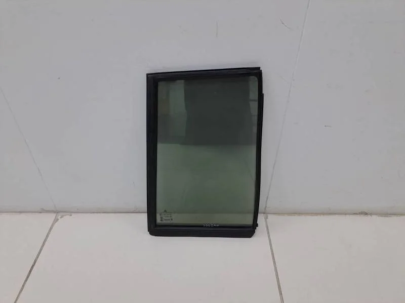 Стекло двери задней правой (форточка) Mitsubishi Pajero/Montero Sport (KH) 2008-2015