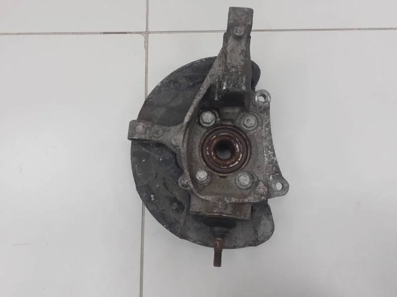 Кулак поворотный передний левый Volvo S80 (TS, TH, KV) 1998-2006