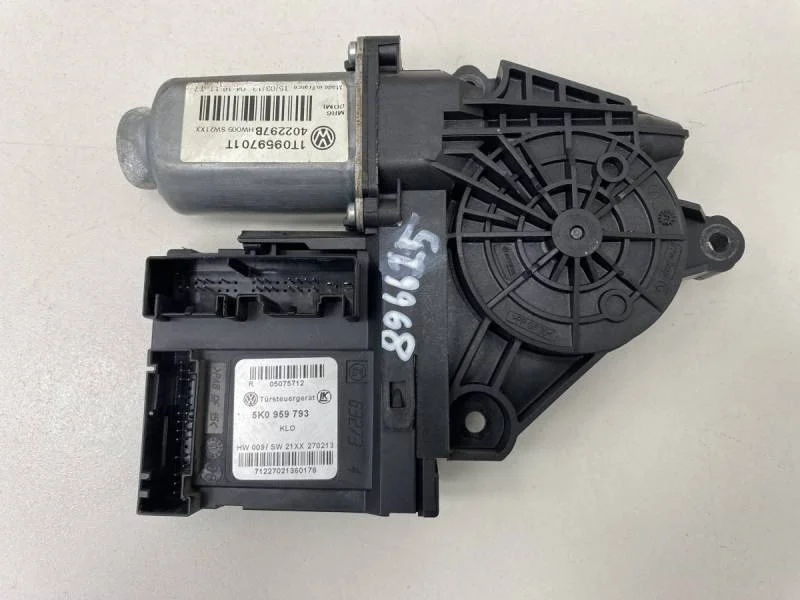 Моторчик стеклоподъемника Skoda Octavia (A5 1Z-) 2004-2013