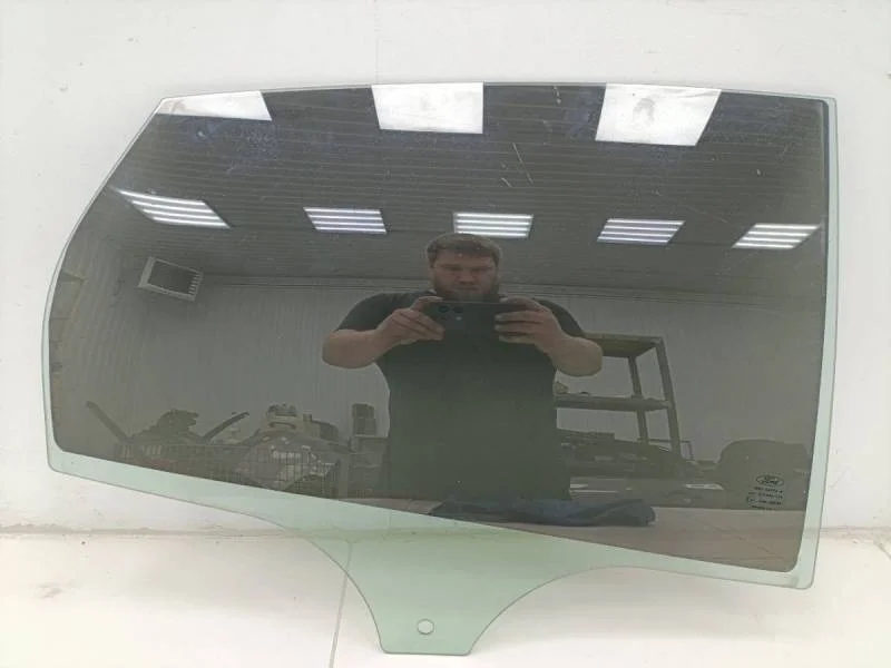 Стекло двери задней правой Ford Focus 3 2011>