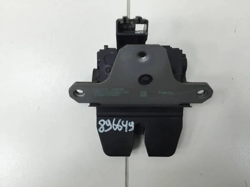 Замок багажника Ford Focus 3 2011>