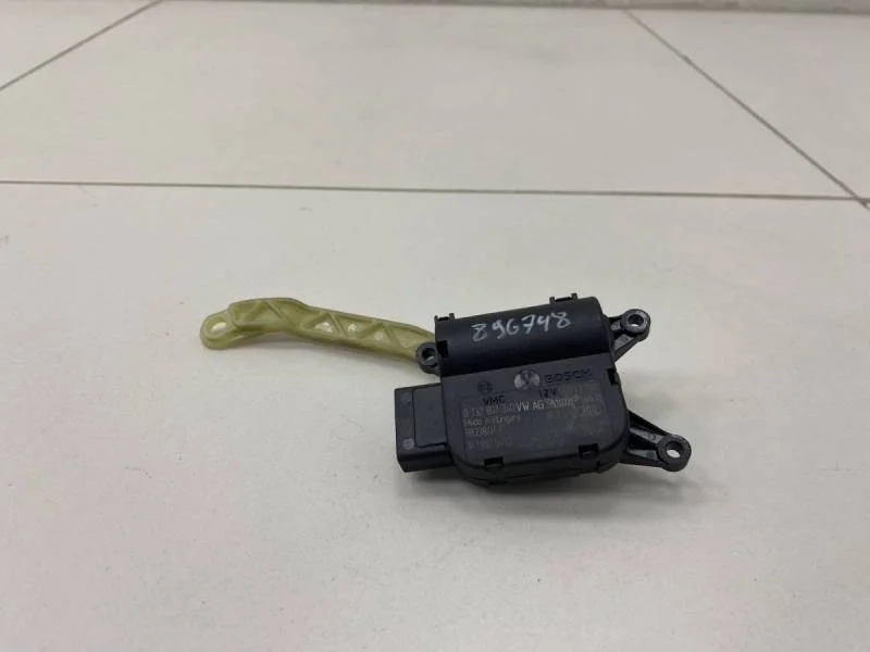 Моторчик заслонки печки Skoda Octavia (A5 1Z-) 2004-2013