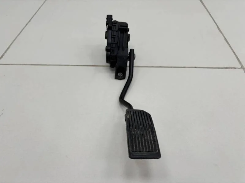 Педаль газа Nissan Almera (N16) 2000-2006