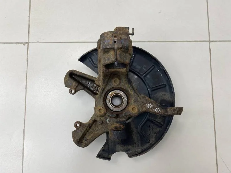 Кулак поворотный передний правый Skoda Octavia (A5 1Z-) 2004-2013