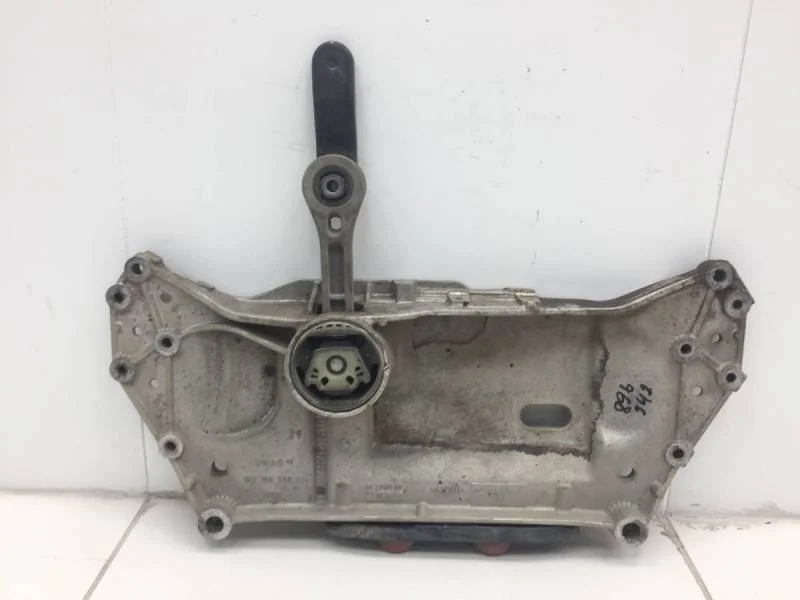 Балка подмоторная Skoda Octavia (A5 1Z-) 2004-2013