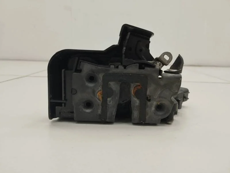 Замок двери передней правой Ford Focus 2 (DA) 2005-2008