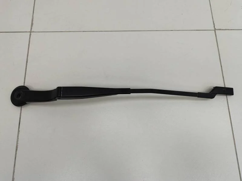 Поводок стеклоочистителя передний левый Ford Focus 3 2011>