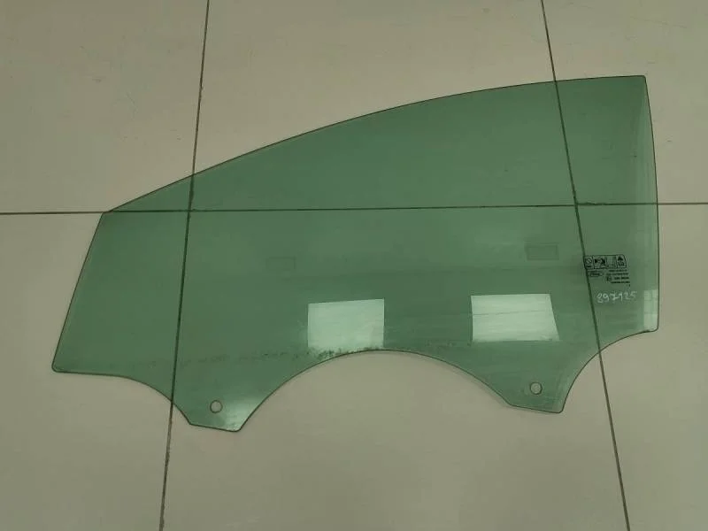 Стекло двери передней левой Ford Focus 3 2011>