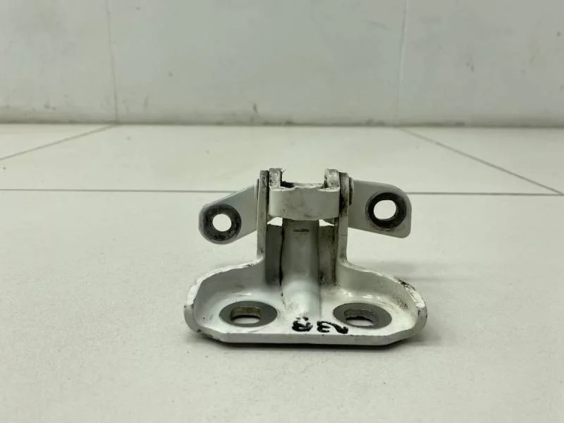 Петля двери задней левой верхняя Chevrolet Cruze (J300) 2009-2016