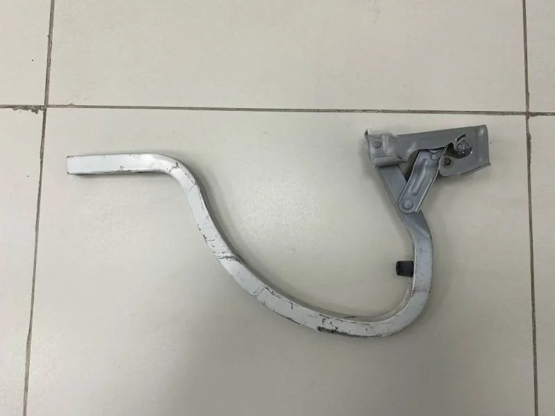 Петля крышки багажника Chevrolet Cruze (J300) 2009-2016