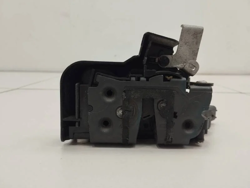 Замок двери задней правой Ford Focus 2 (DA) 2005-2008