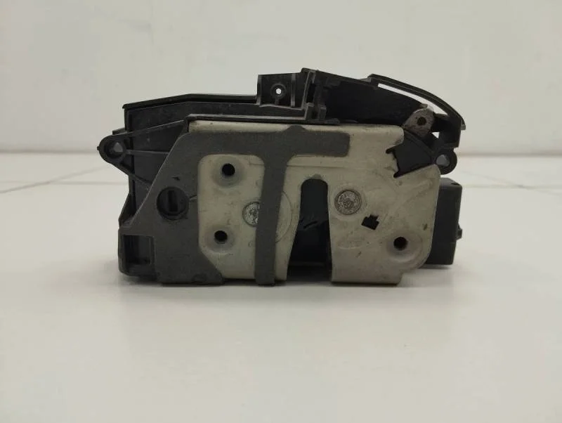 Замок двери передней правой Ford Focus 3 2011>