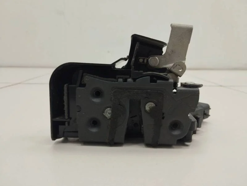 Замок двери задней правой Ford Focus 2 (DA) 2005-2008