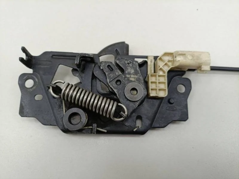 Замок капота Ford Focus 3 2011>