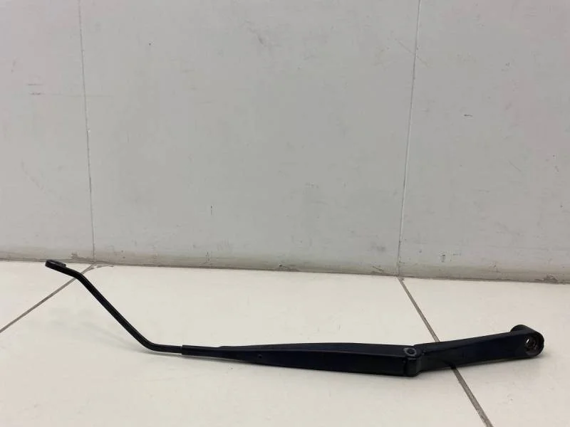 Поводок стеклоочистителя передний правый Chevrolet Cruze (J300) 2009-2016
