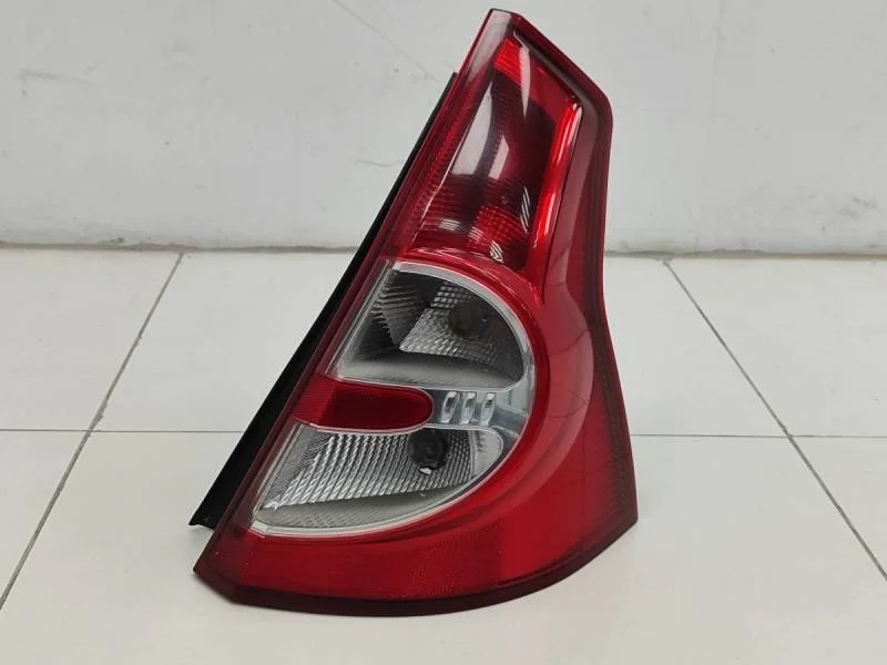 Фонарь задний правый Renault Sandero 2009-2014