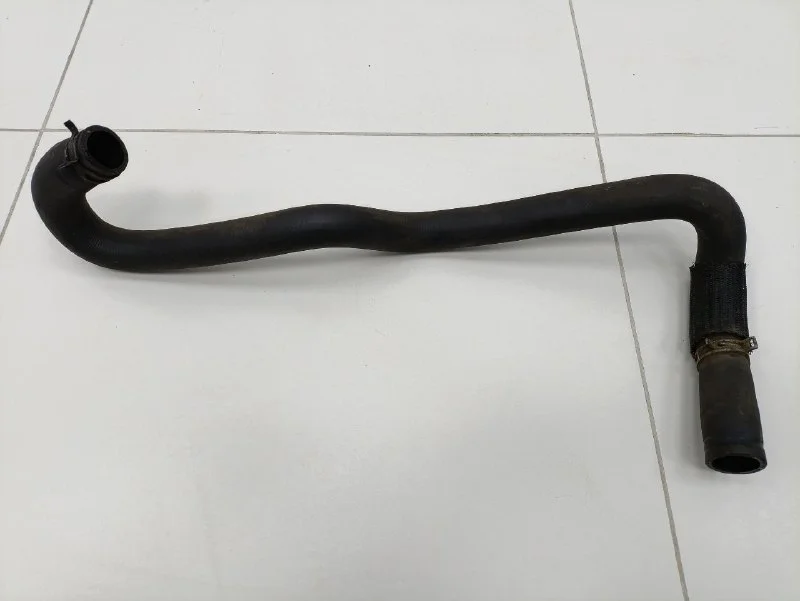 Патрубок радиатора охлаждения Renault Sandero 2009-2014