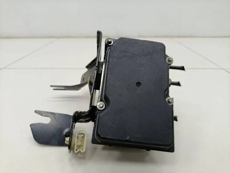 Блок ABS (насос) Renault Sandero 2009-2014