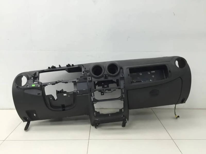 Торпедо Renault Sandero 2009-2014