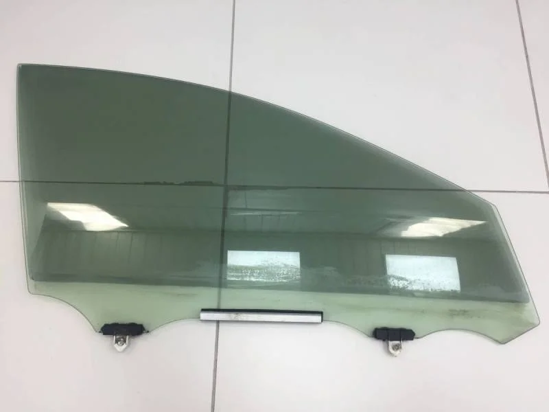 Стекло двери передней правой Toyota Rav 4 (A40) 2013>