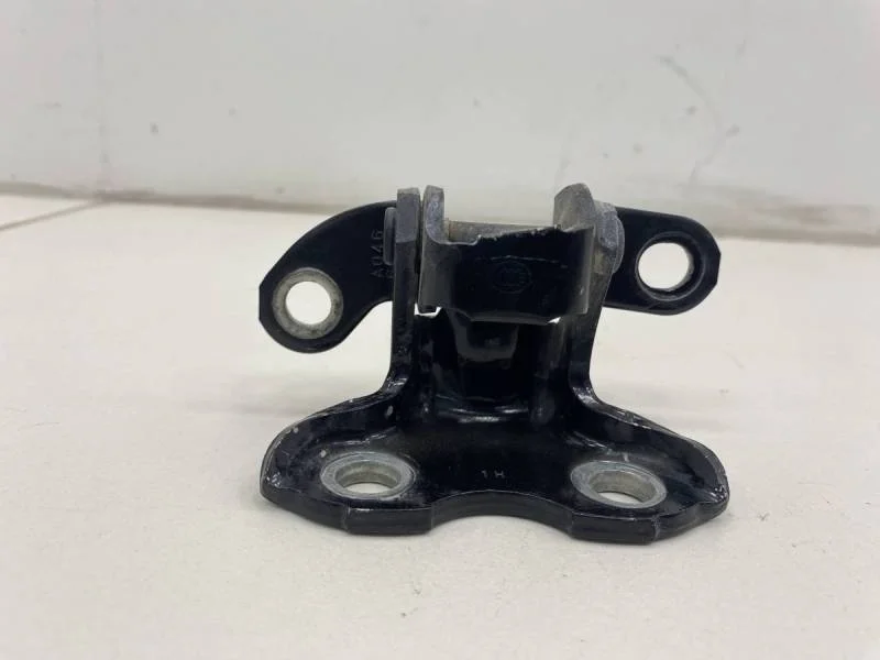 Петля двери задней левой верхняя Toyota Rav 4 (A40) 2013>