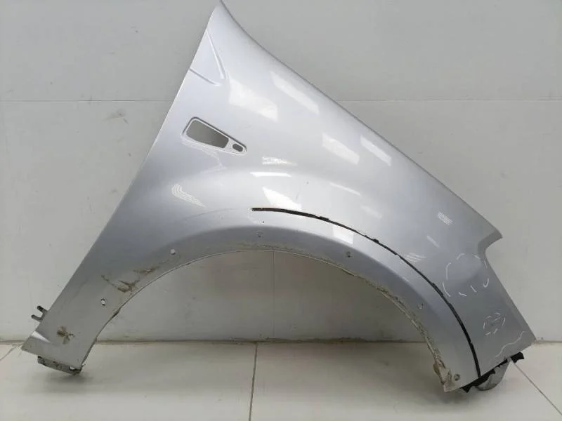 Крыло переднее правое Renault Sandero 2009-2014
