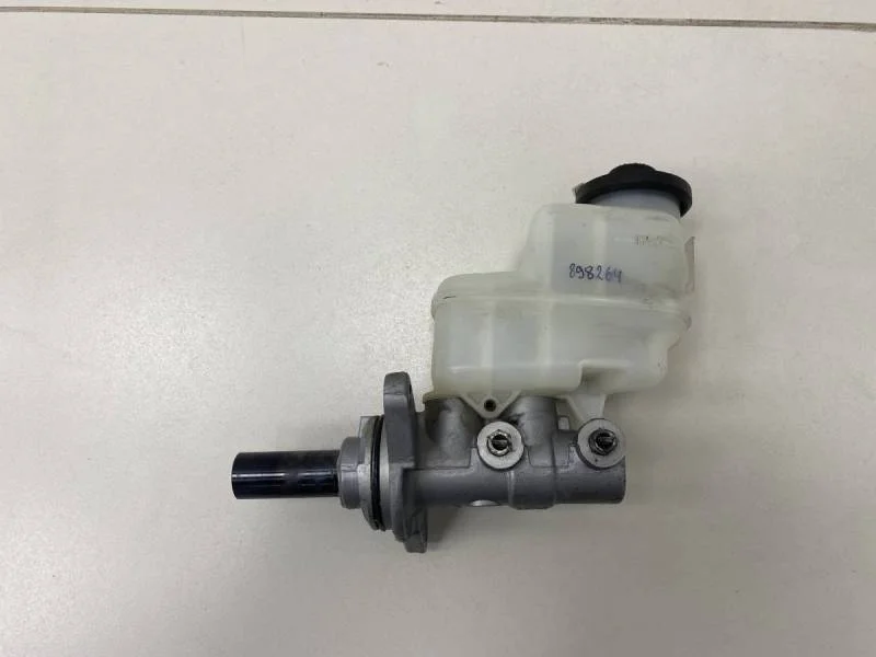 Цилиндр тормозной главный Toyota Rav 4 (A40) 2013>