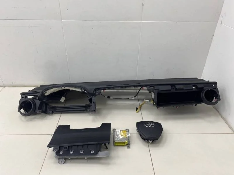 Подушка безопасности (комплект) Toyota Rav 4 (A40) 2013>