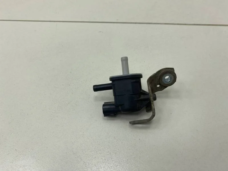 Клапан электромагнитный Toyota Rav 4 (A40) 2013>