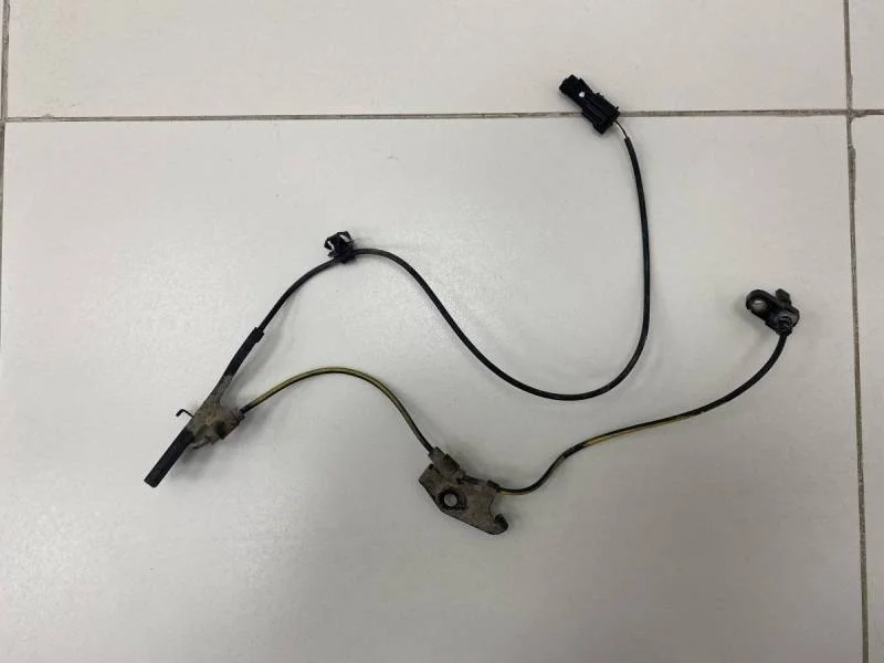 Датчик ABS передний правый Toyota Rav 4 (A40) 2013>