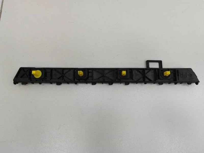 Кронштейн заднего бампера правый Hyundai Solaris 2020>