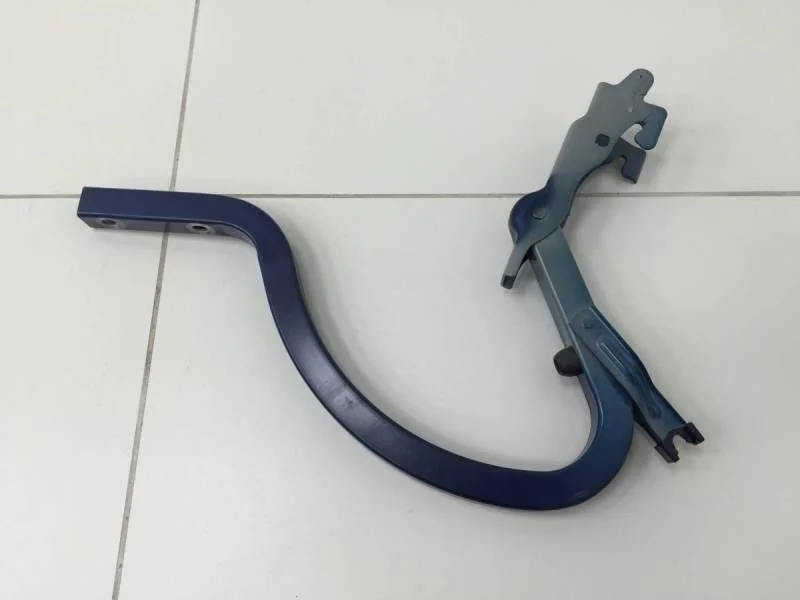 Петля крышки багажника Hyundai Solaris 2020>