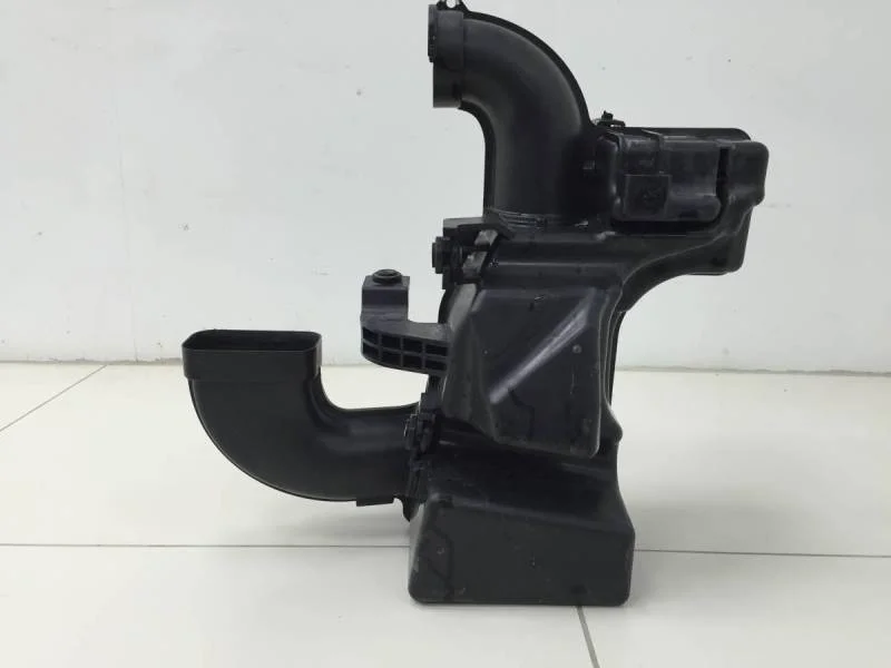 Резонатор воздушного фильтра Hyundai Solaris 2020>