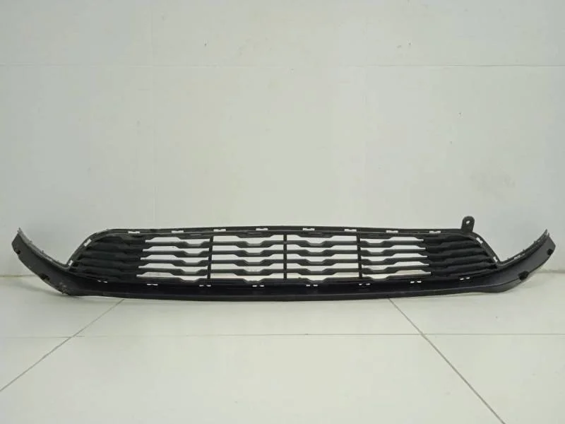 Решетка в бампер центральная Kia Rio 3 (UB) 2011-2017