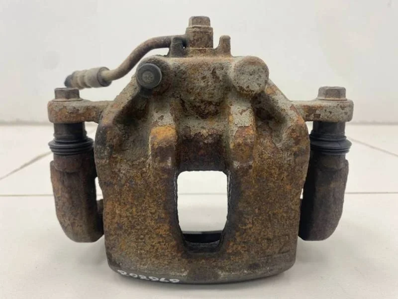 Суппорт передний правый Kia Rio 3 (UB) 2011-2017