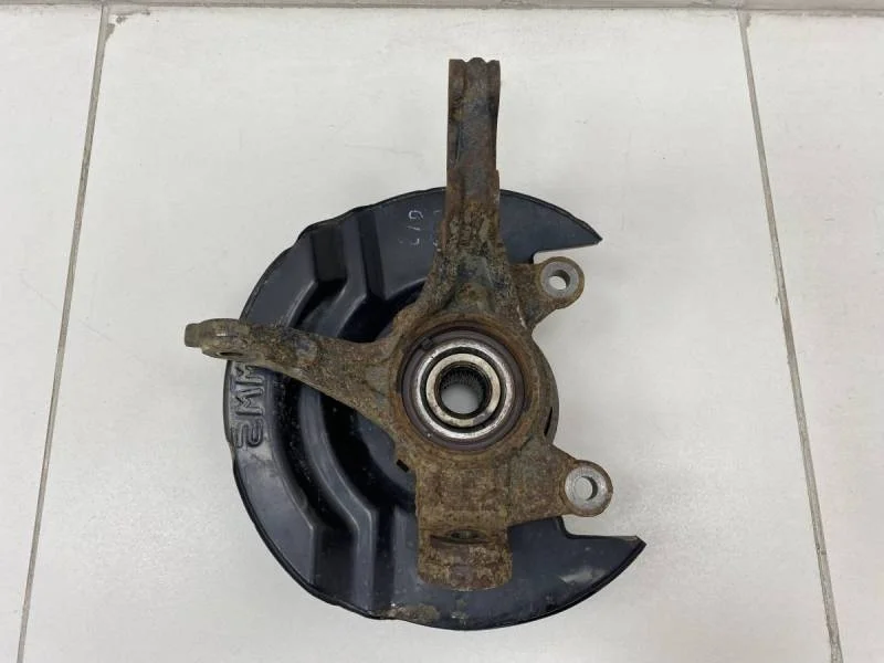 Кулак поворотный передний левый Honda CR-V 2007-2012