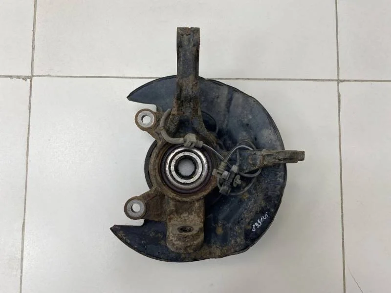 Кулак поворотный передний правый Honda CR-V 2007-2012